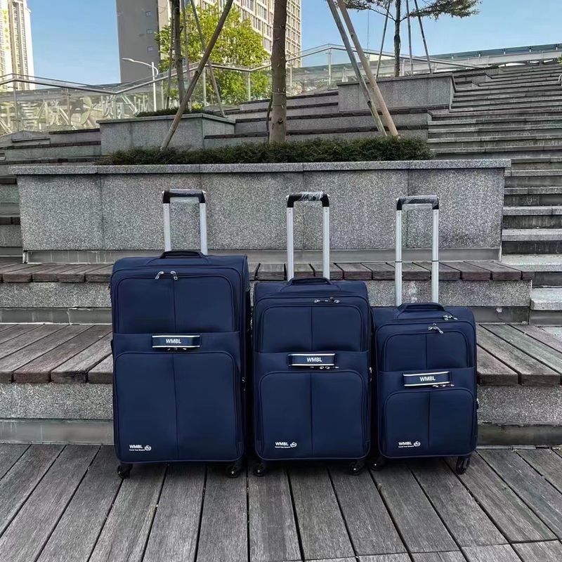 Materiale pratico 4 ruote Valigia 20 24 28 pollici Multicolore Leggera