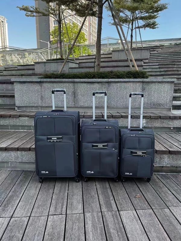 Materiale pratico 4 ruote Valigia 20 24 28 pollici Multicolore Leggera