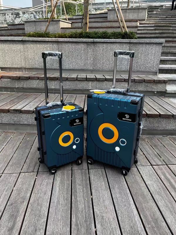 Unisex Multicolor ABS Material Baggage, Waterproof Polycarbonate Suitcase Set