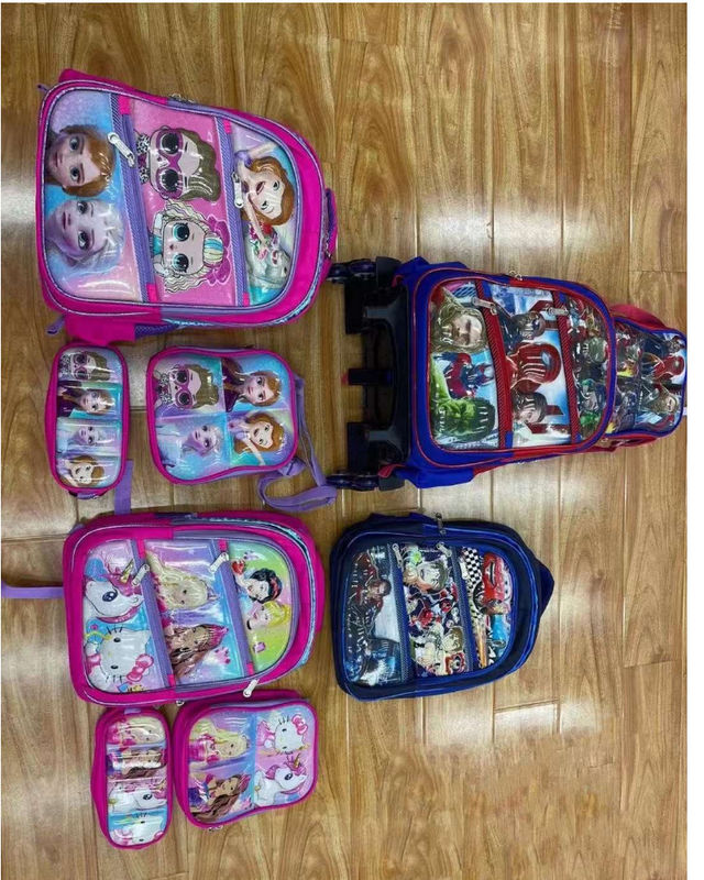 Nuovo ingrosso di zaini in tre pezzi per gli studenti delle scuole elementari delle classi 2-3 5-6 borse di pelle cartoni animati