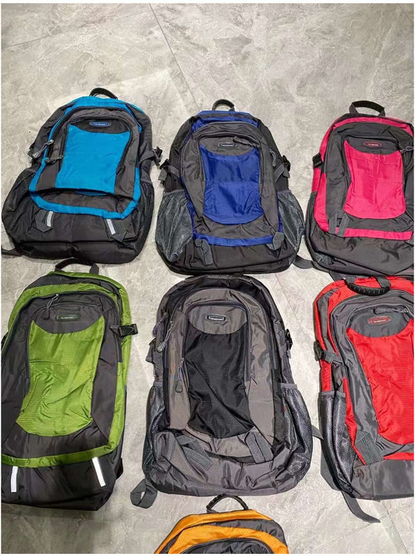 Moda Marca di lusso Uomini Donne Zaino portatile Computer Notebook Borsa scolastica Grande deposito Borse da viaggio unisex Casual
