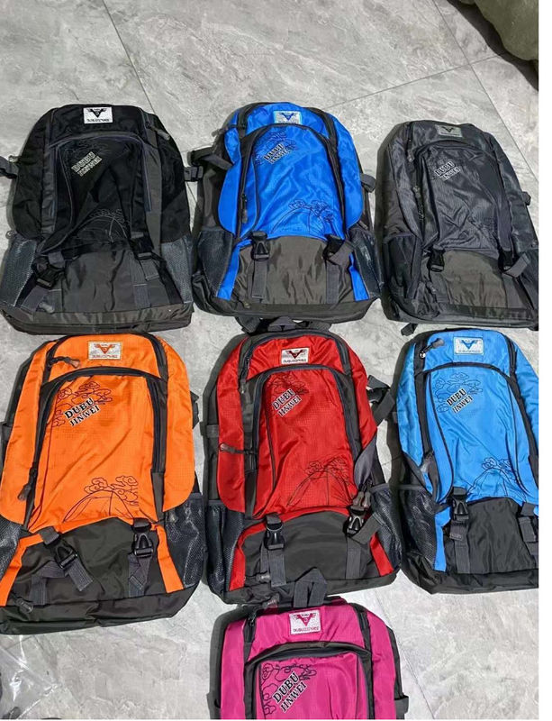 Moda Marca di lusso Uomini Donne Zaino portatile Computer Notebook Borsa scolastica Grande deposito Borse da viaggio unisex Casual
