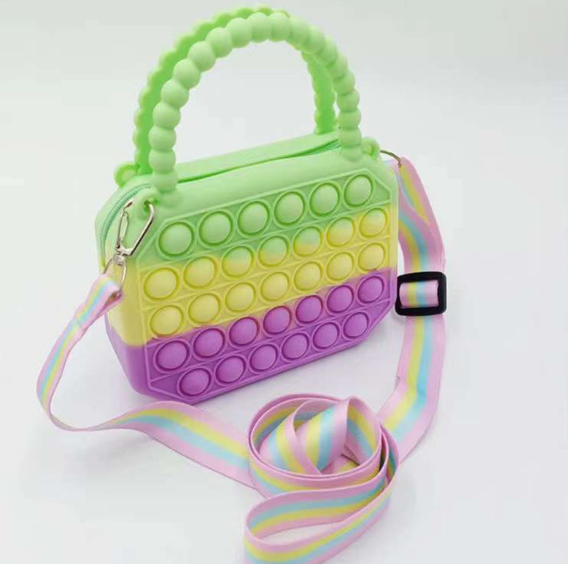 Fabbrica diretta Colori arcobaleno ottagonale Borsa di monete di silicone flessibile Stretta con cerniera e borsa di tasca