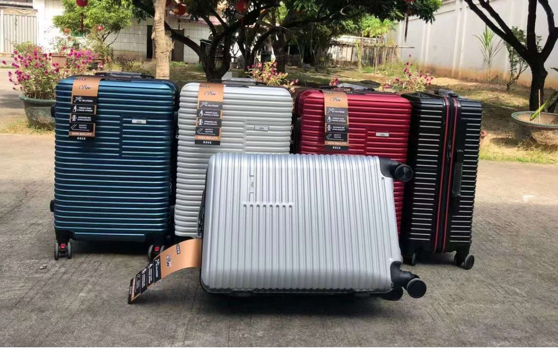 Cassa di volo OEM ODM Etichetta personalizzata Anti-graffi Valigia da viaggio con 4 Whee