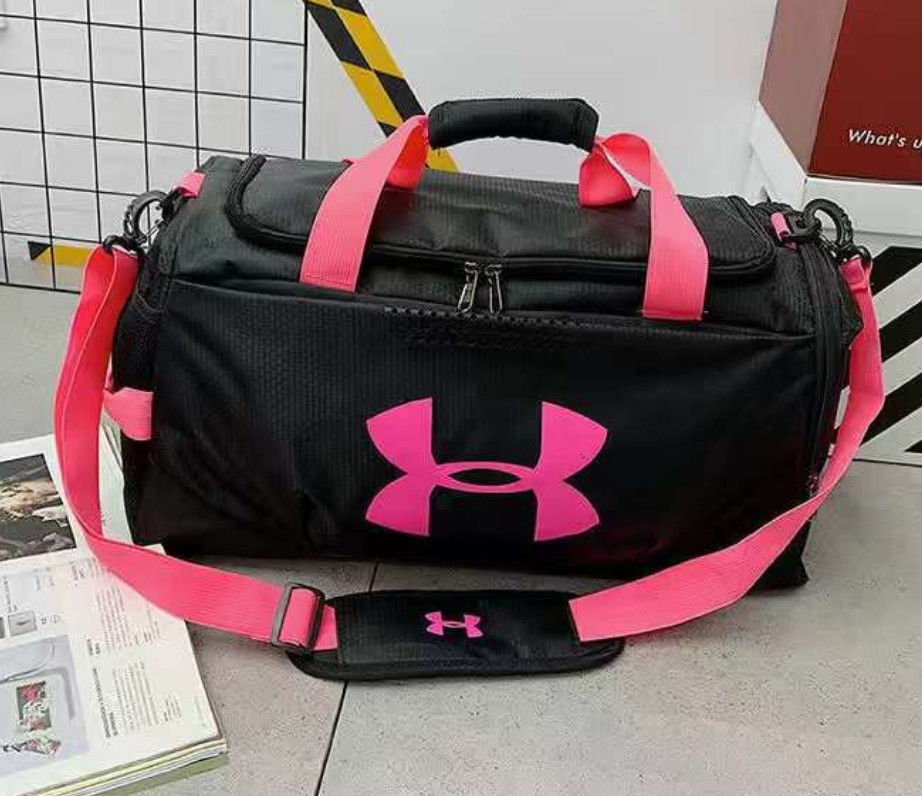 Logo personalizzato Borsa da viaggio a grande capacità Acqua resistente per palestra all'aperto Borsa da bagno portatile borsa da sport maschile