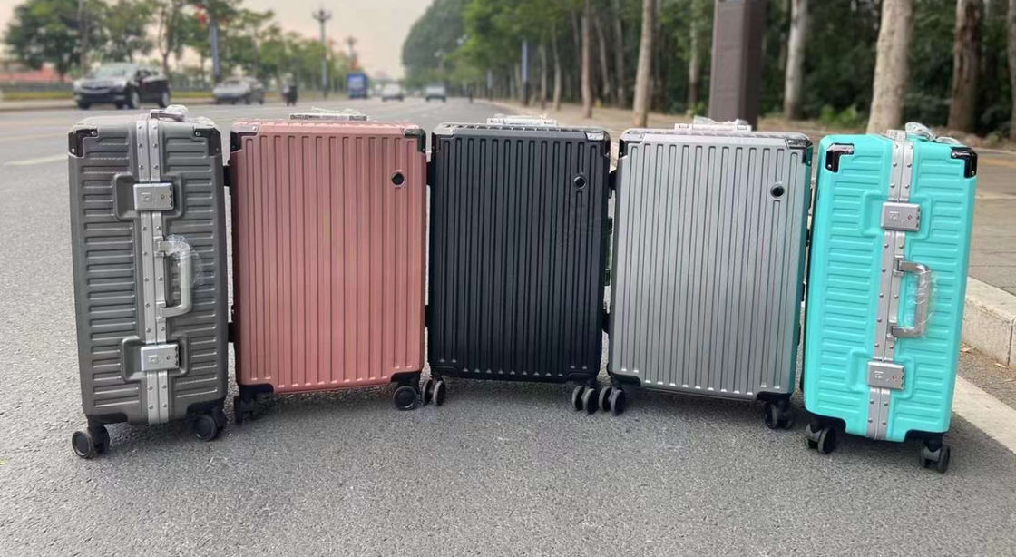 Disegno del cliente Cassa per bagagli a telaio in alluminio da 24 pollici Cassa per carrelli Set di valigie da trasporto Ruote universali silenziose