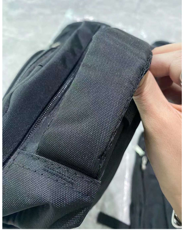 Torna al lavoro Nuovo design di tendenza Logo personalizzato Polyester rivestimento zaino uomo